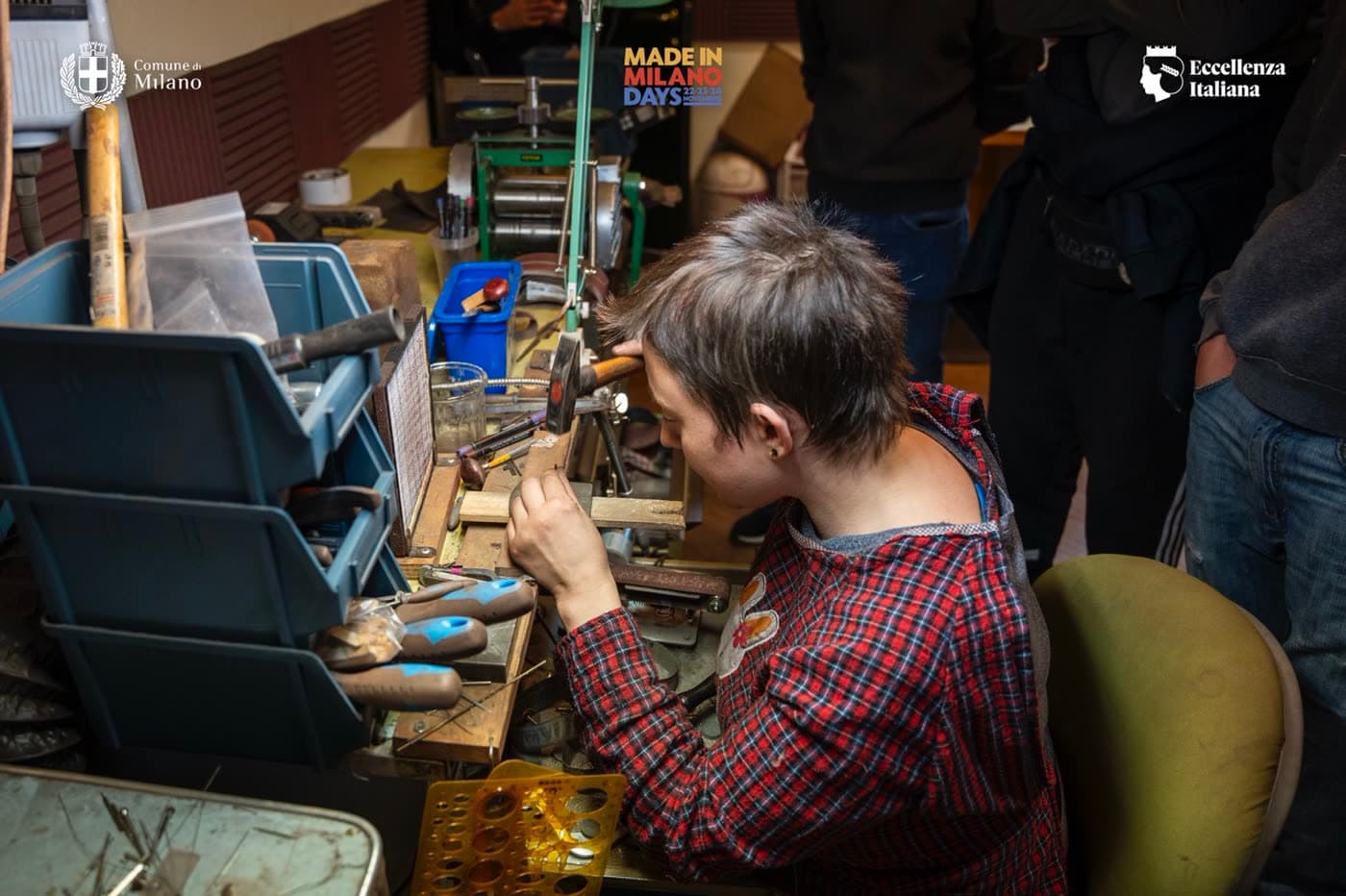 Un artigiano al lavoro durante i Made in Milano Days